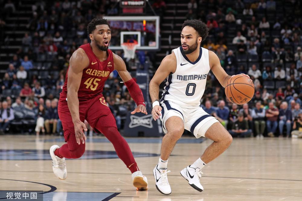 以身体素质 以身体素质